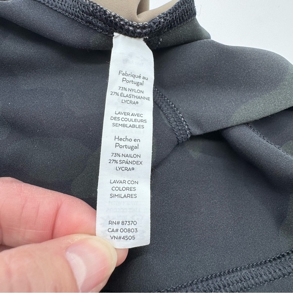 ALO Yoga Camo Biker‎ Shorts, Size Small - Picture 8 of 10